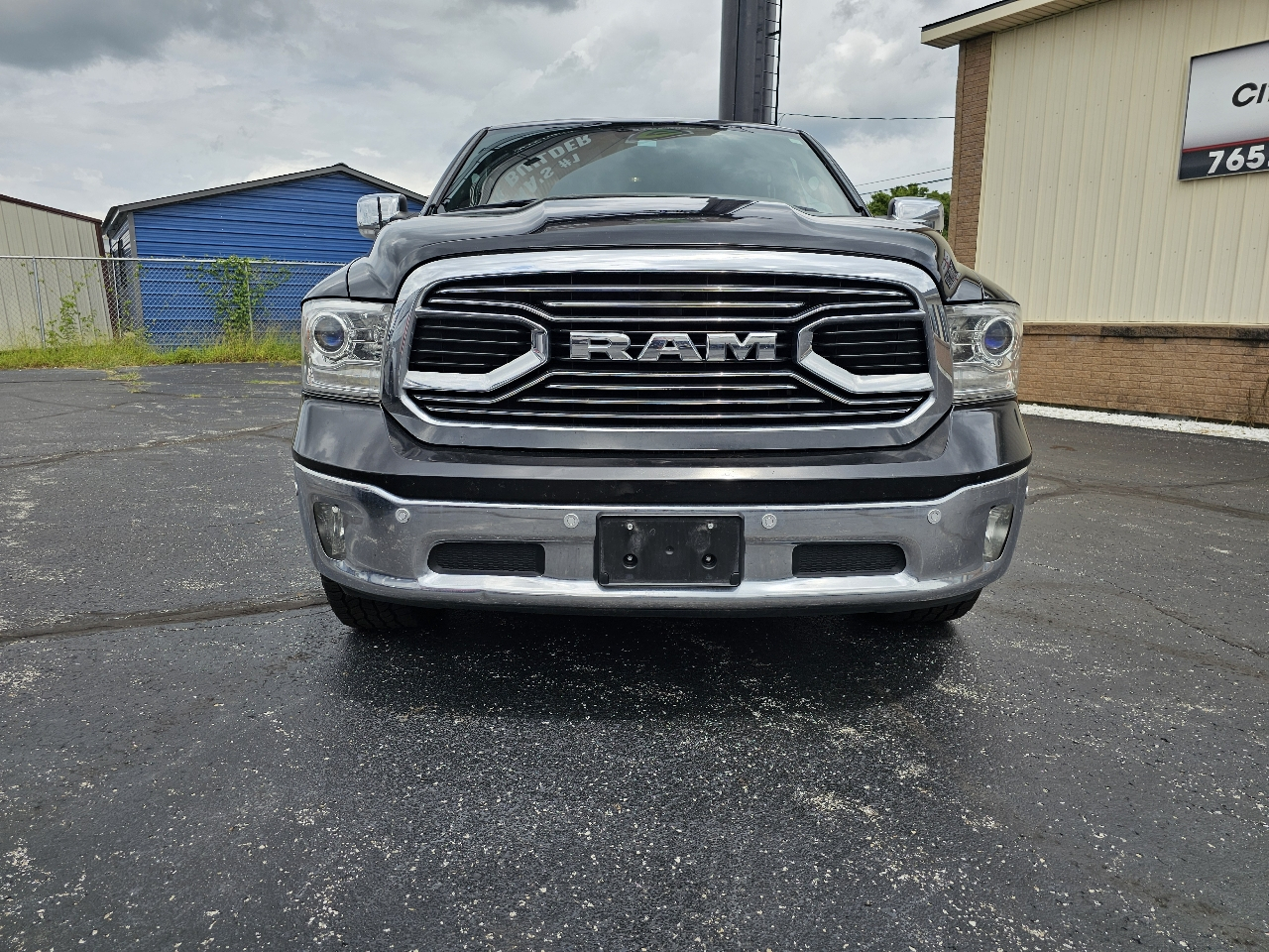 RAM 1500 Limited 4x4 Crew Cab 5'7" Box *Ltd Avail* 2018