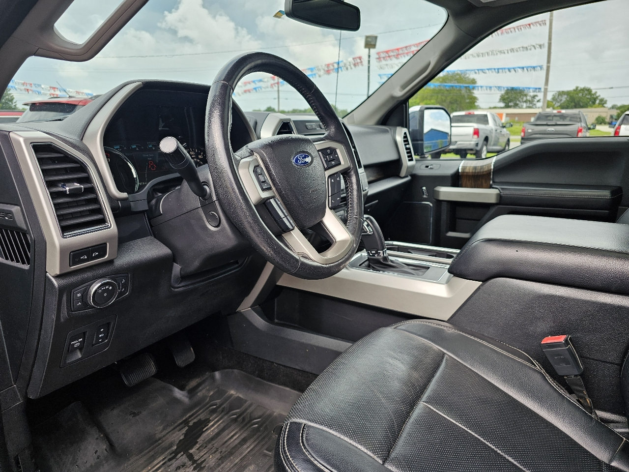 Ford F-150 Lariat 4WD SuperCrew 5.5' Box 2018