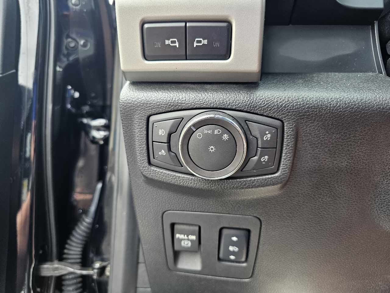 Ford F-150 Lariat 4WD SuperCrew 5.5' Box 2018