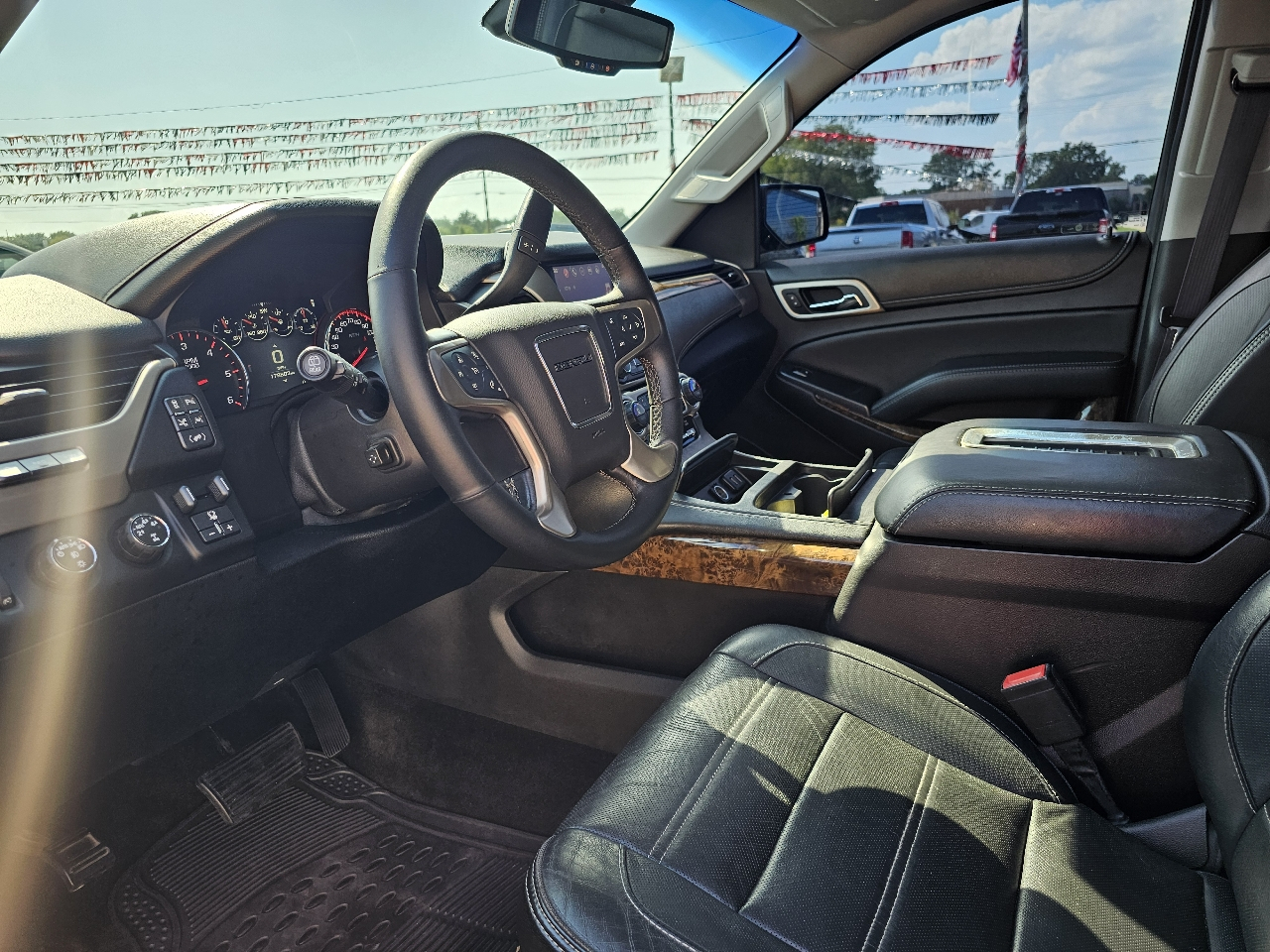 GMC Yukon 4WD 4dr Denali 2016