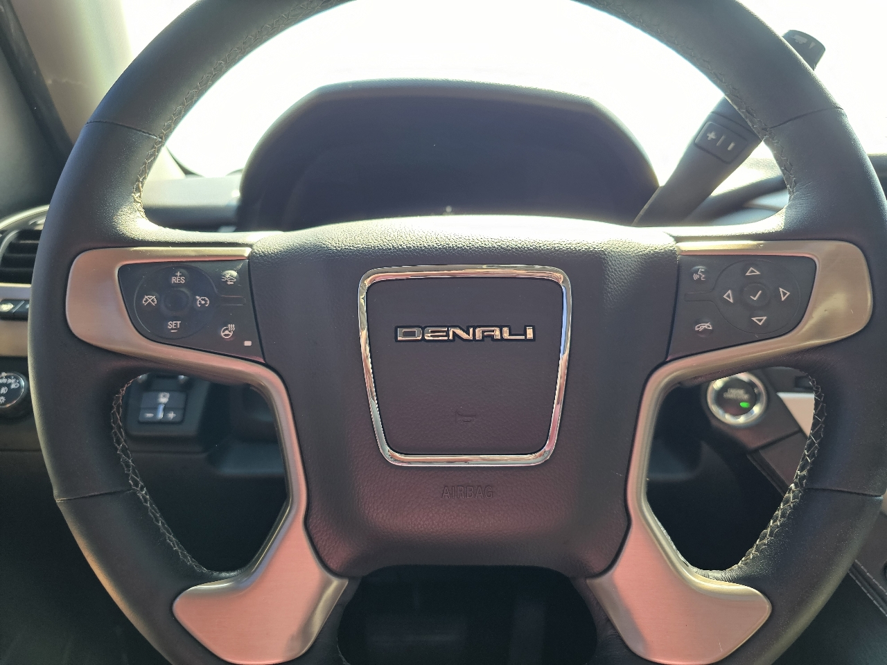 GMC Yukon 4WD 4dr Denali 2016
