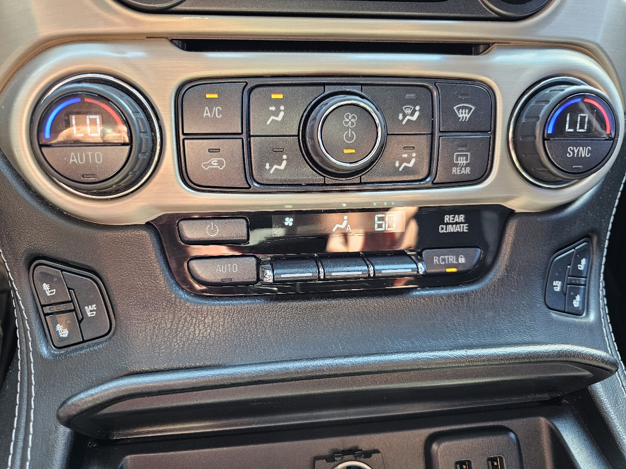 GMC Yukon 4WD 4dr Denali 2016