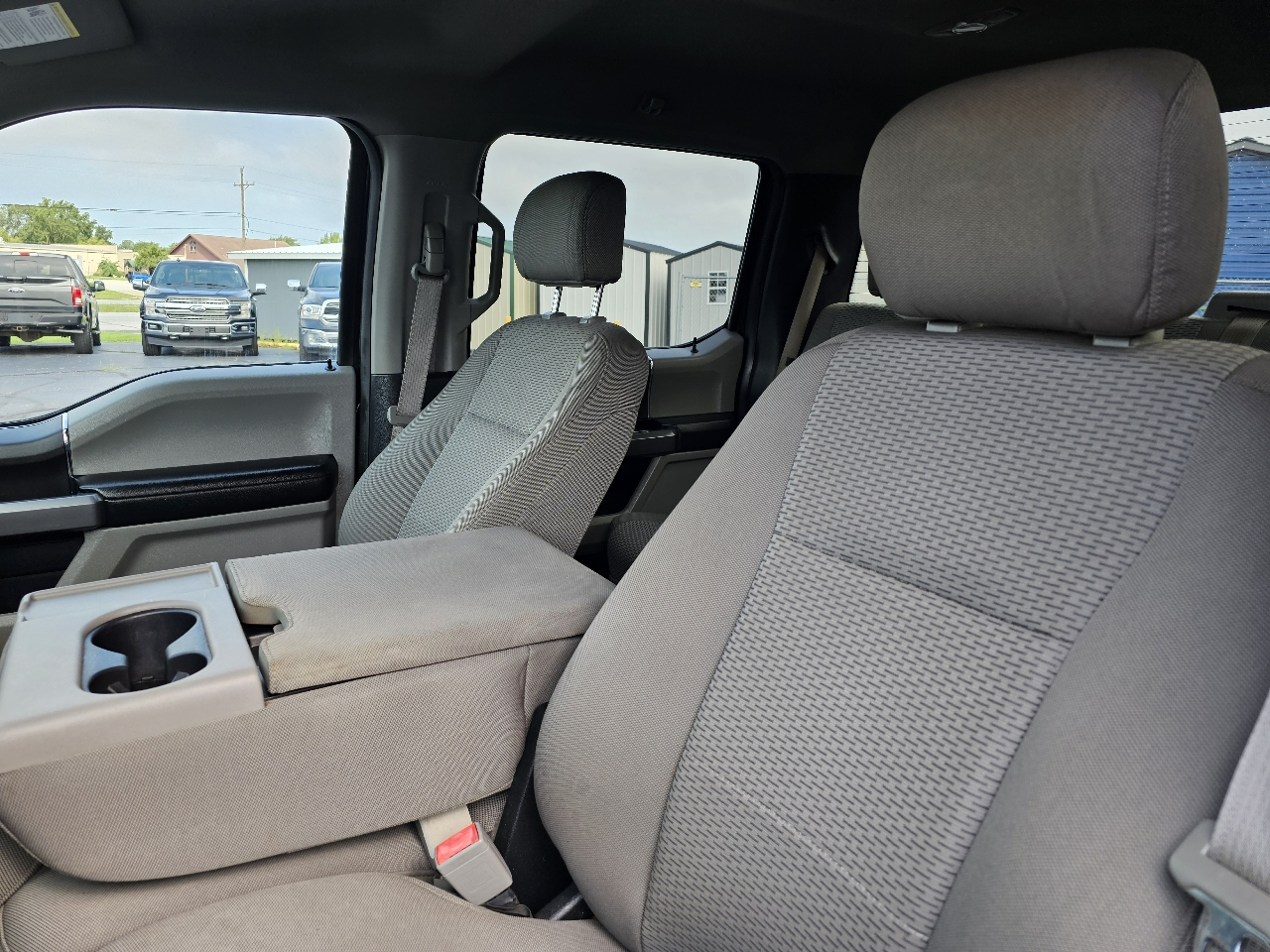 Ford F-150 4WD SuperCrew 145" XLT 2019