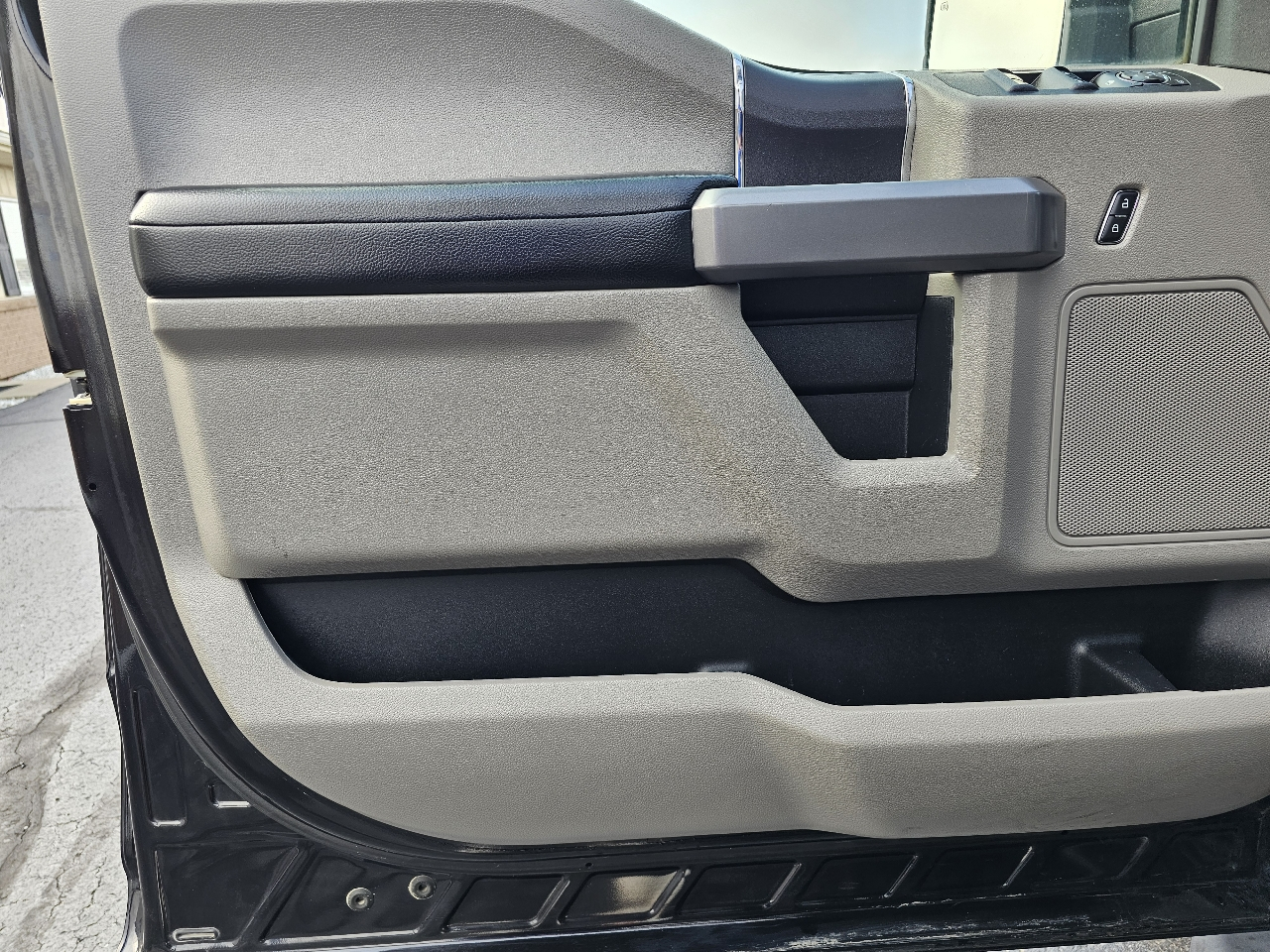 Ford F-150 4WD SuperCrew 145" XLT 2019