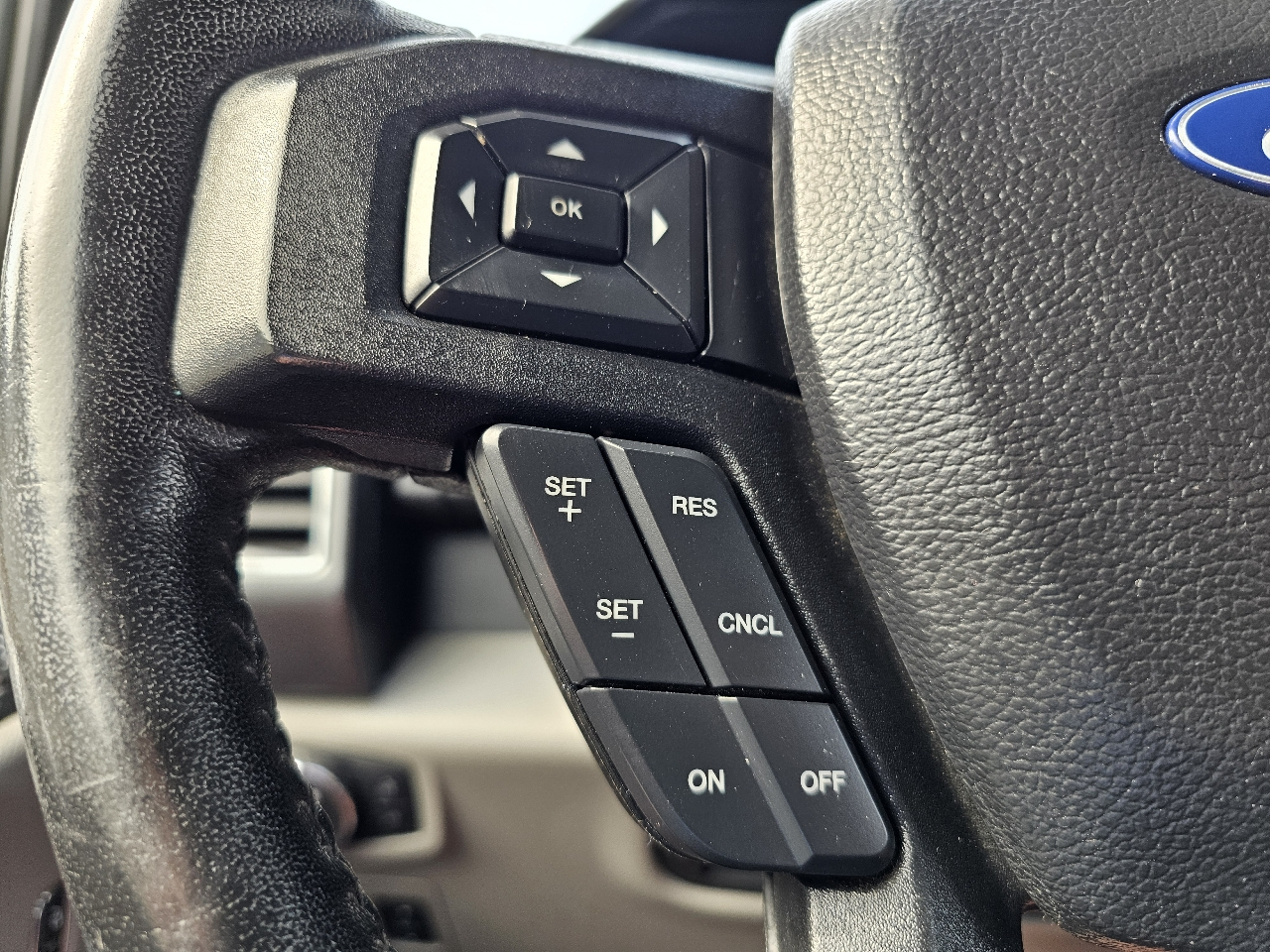 Ford F-150 4WD SuperCrew 145" XLT 2019