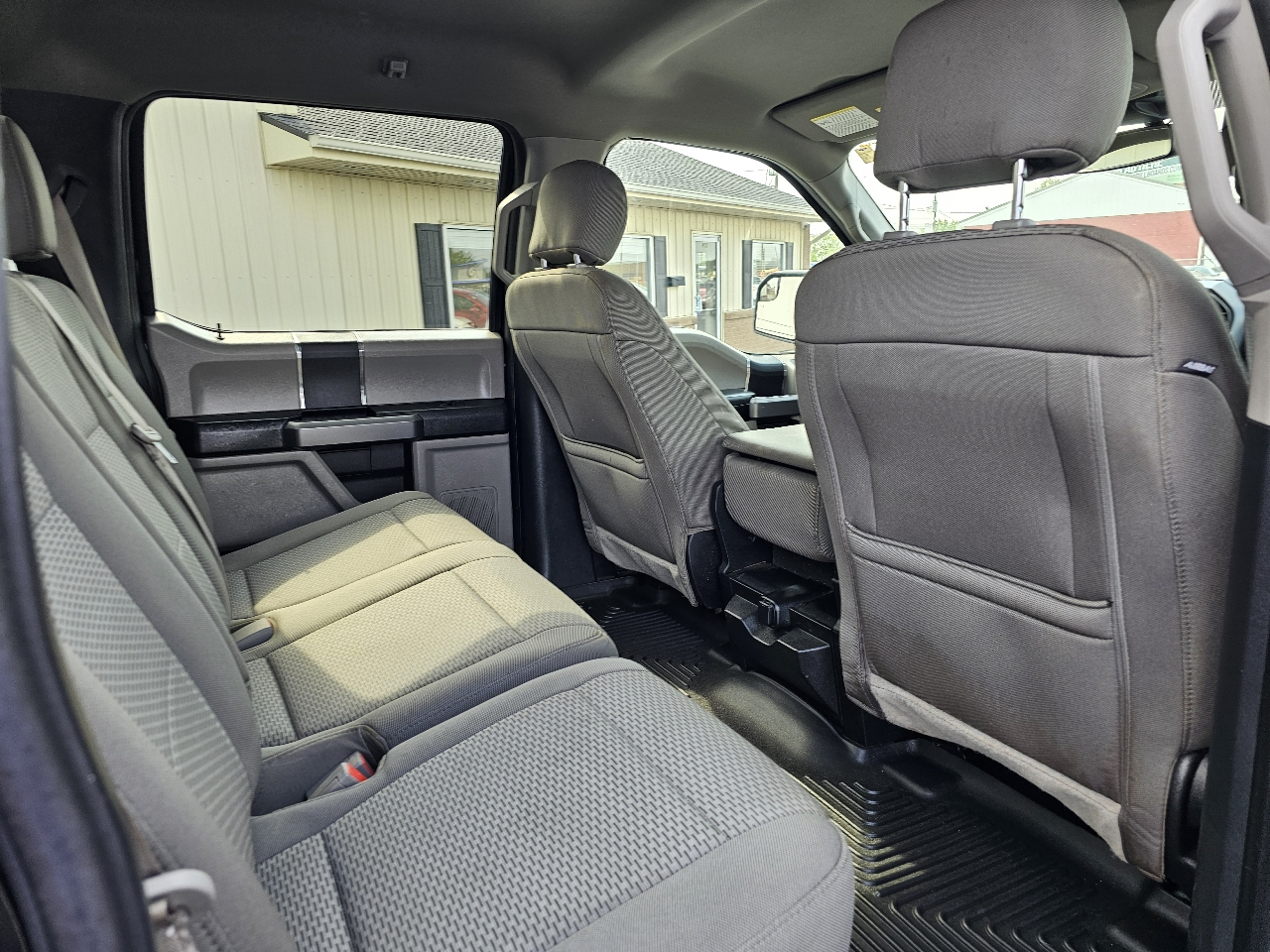 Ford F-150 4WD SuperCrew 145" XLT 2019