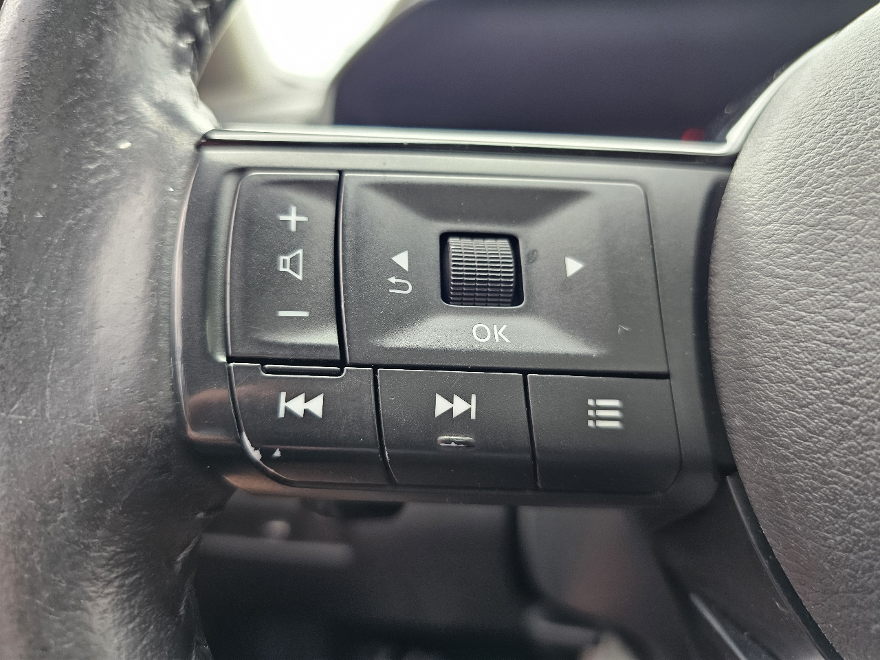 Nissan Rogue FWD SV 2021