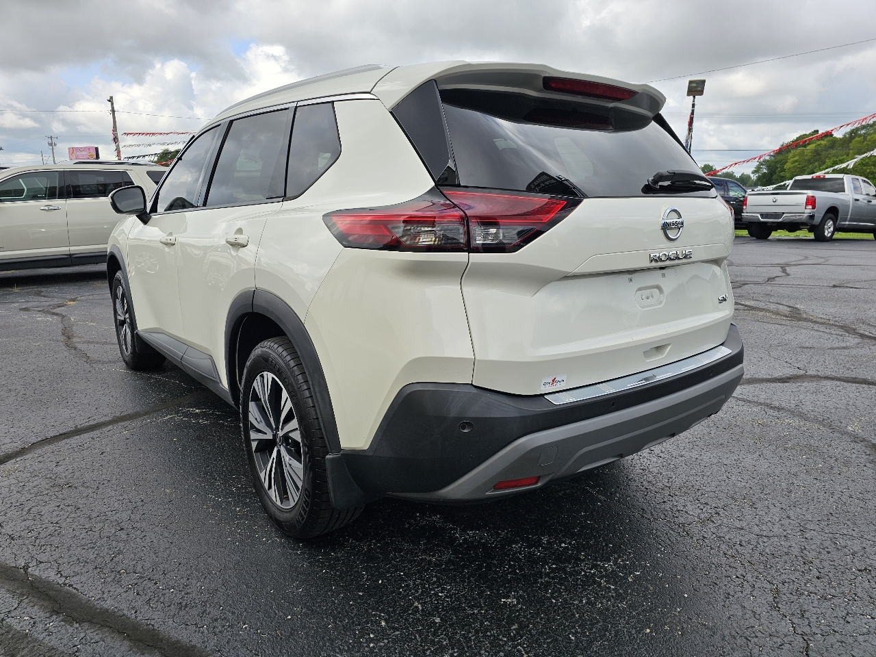 Nissan Rogue FWD SV 2021