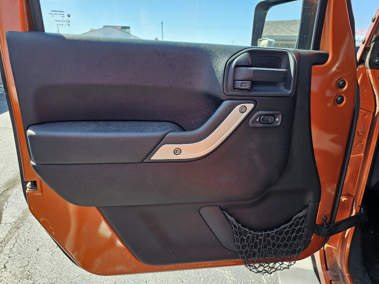Jeep Wrangler Unlimited 4WD 4dr Sahara 2011