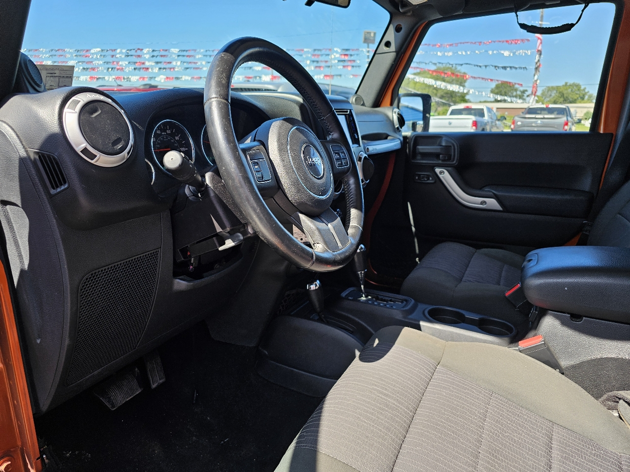 Jeep Wrangler Unlimited 4WD 4dr Sahara 2011