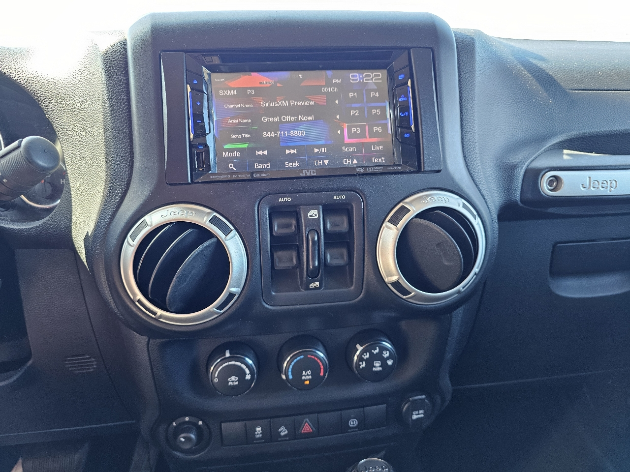 Jeep Wrangler Unlimited 4WD 4dr Sahara 2011