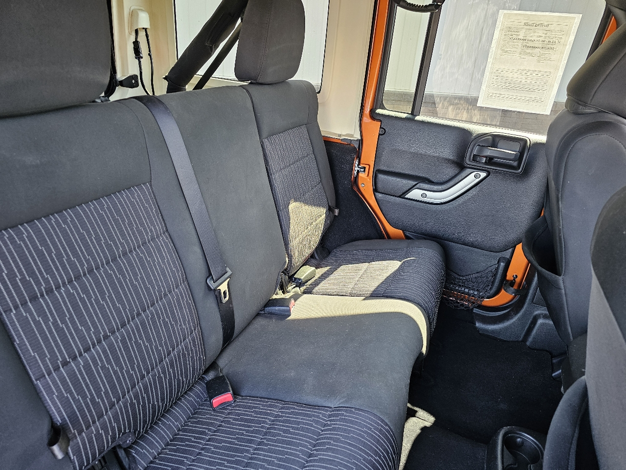 Jeep Wrangler Unlimited 4WD 4dr Sahara 2011