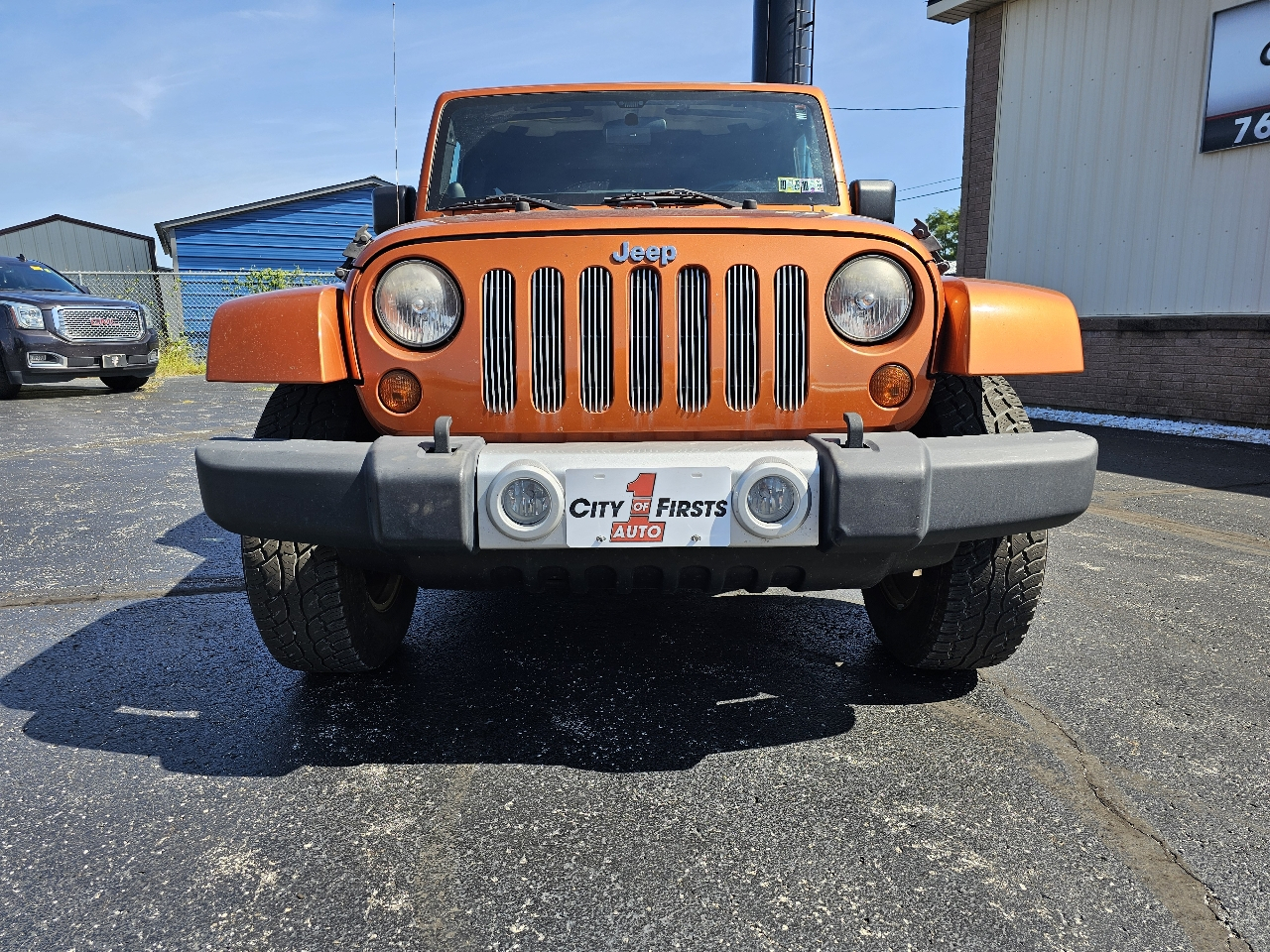Jeep Wrangler Unlimited 4WD 4dr Sahara 2011