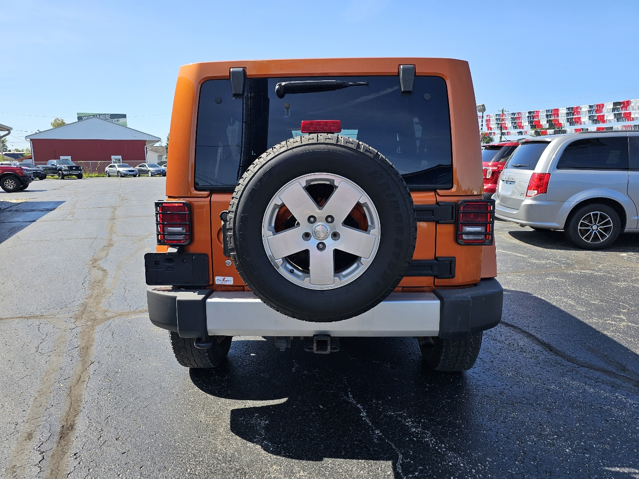 Jeep Wrangler Unlimited 4WD 4dr Sahara 2011