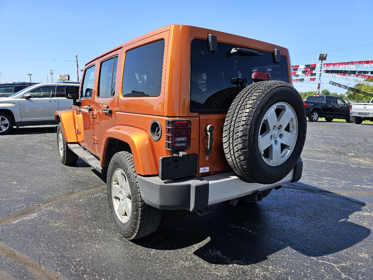 Jeep Wrangler Unlimited 4WD 4dr Sahara 2011