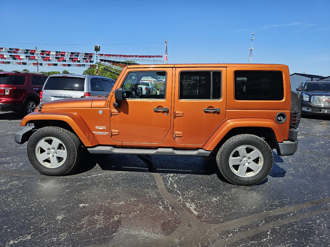Jeep Wrangler Unlimited 4WD 4dr Sahara 2011
