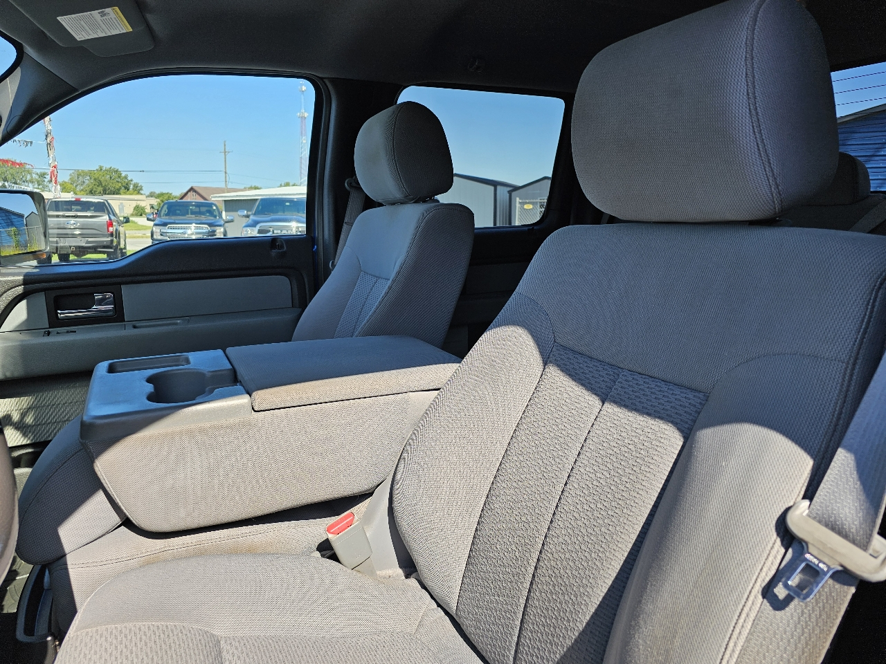 Ford F-150 4WD SuperCrew 145" XL 2013
