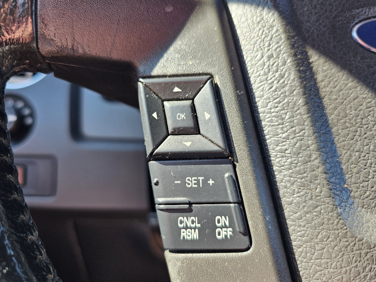 Ford F-150 4WD SuperCrew 145" XL 2013