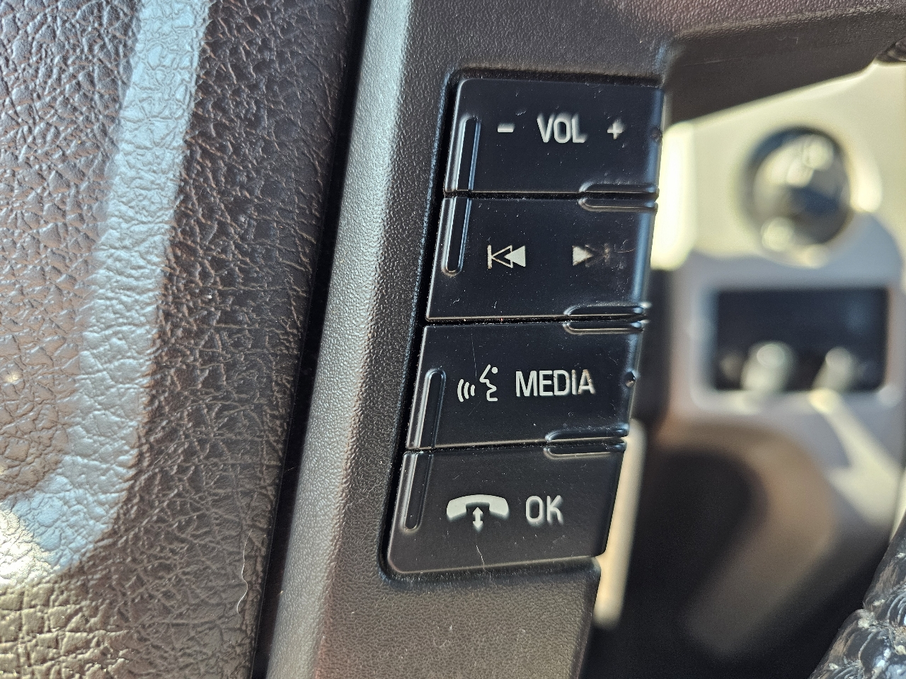 Ford F-150 4WD SuperCrew 145" XL 2013