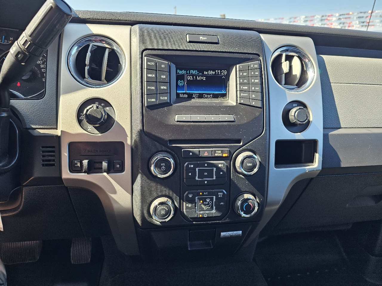 Ford F-150 4WD SuperCrew 145" XL 2013