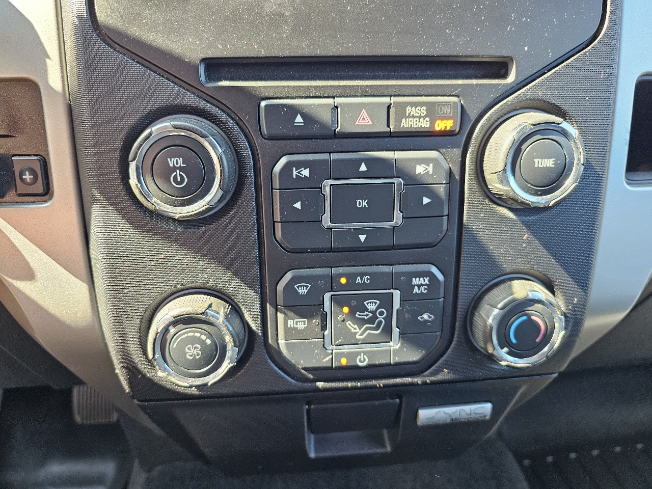 Ford F-150 4WD SuperCrew 145" XL 2013