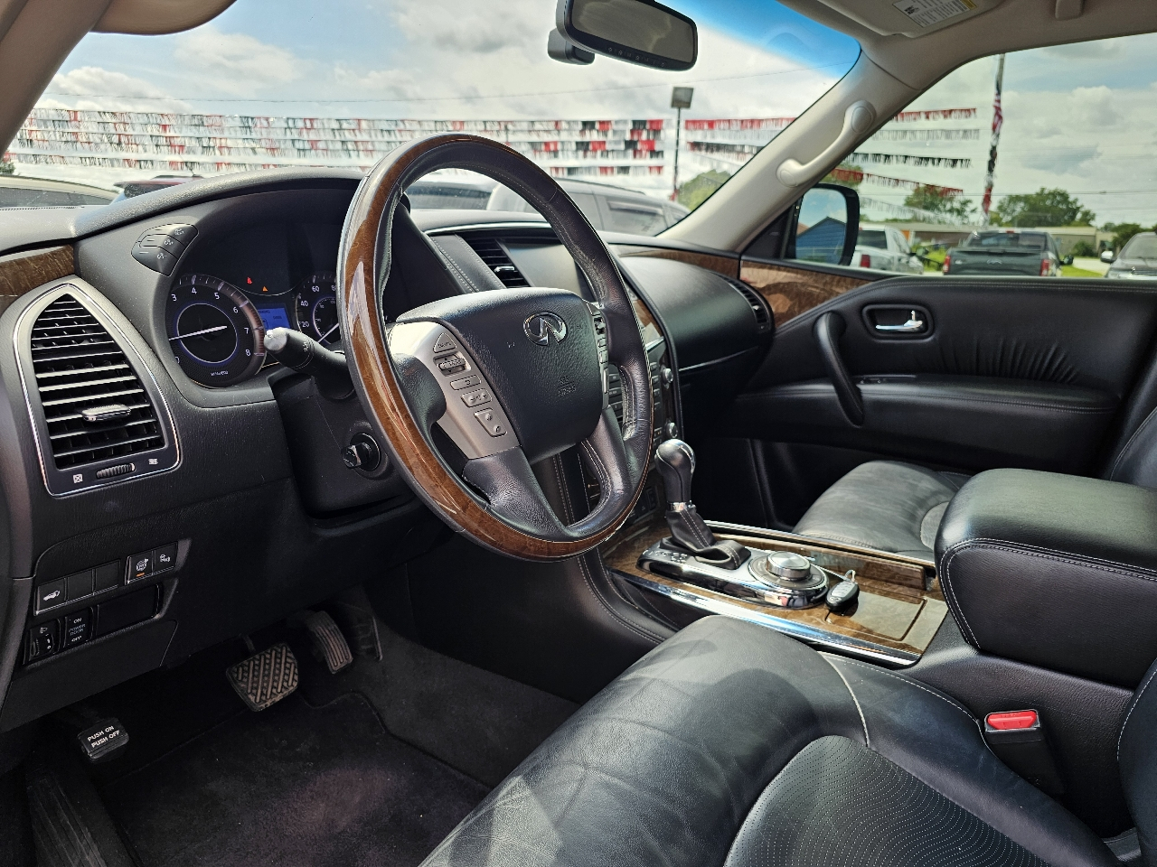 Infiniti QX80 AWD 2017