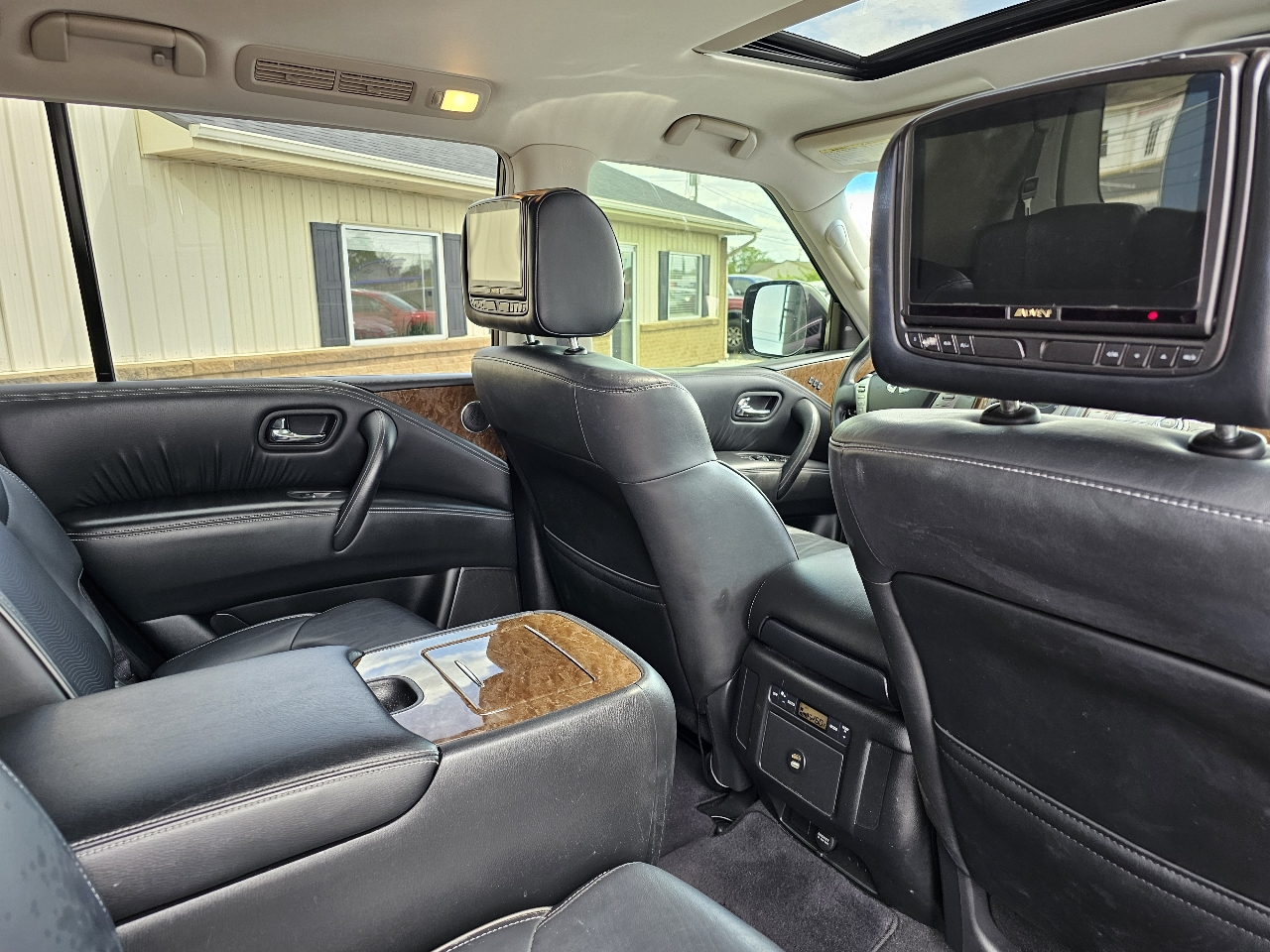 Infiniti QX80 AWD 2017