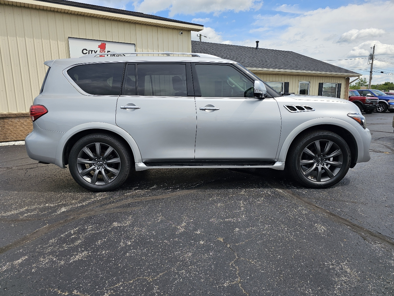 Infiniti QX80 AWD 2017