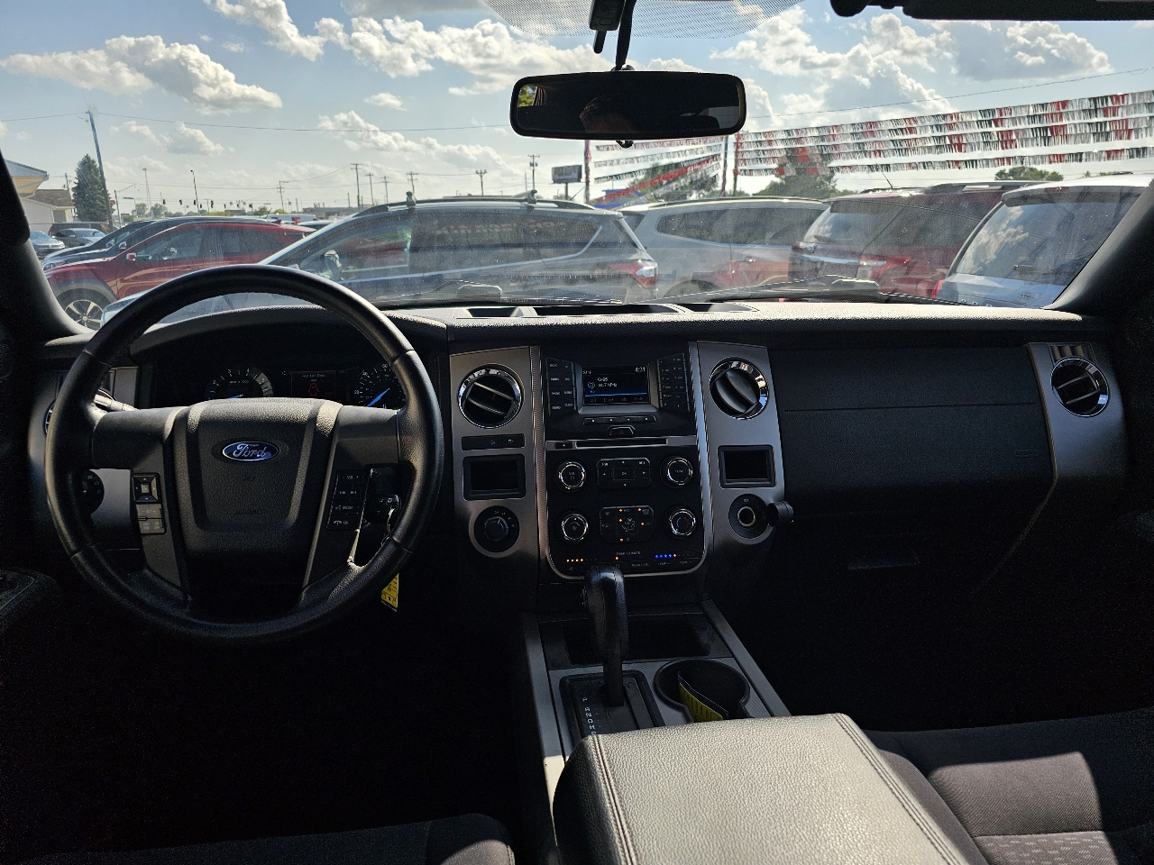 Ford Expedition 4WD 4dr XLT 2015
