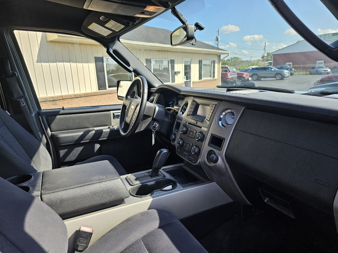 Ford Expedition 4WD 4dr XLT 2015