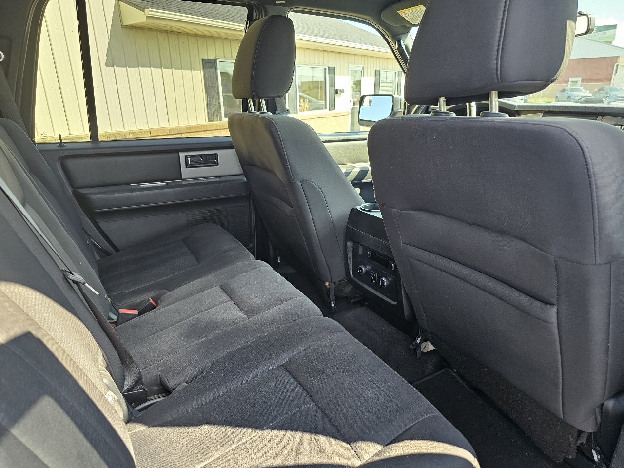 Ford Expedition 4WD 4dr XLT 2015