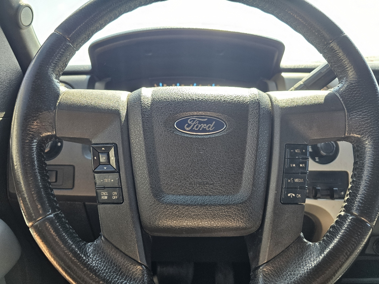 Ford F-150 4WD SuperCrew 145" XL 2012