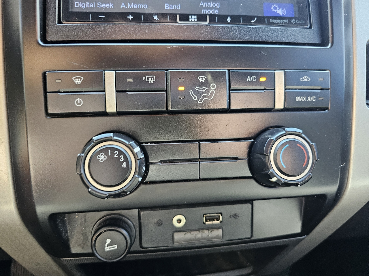 Ford F-150 4WD SuperCrew 145" XL 2012