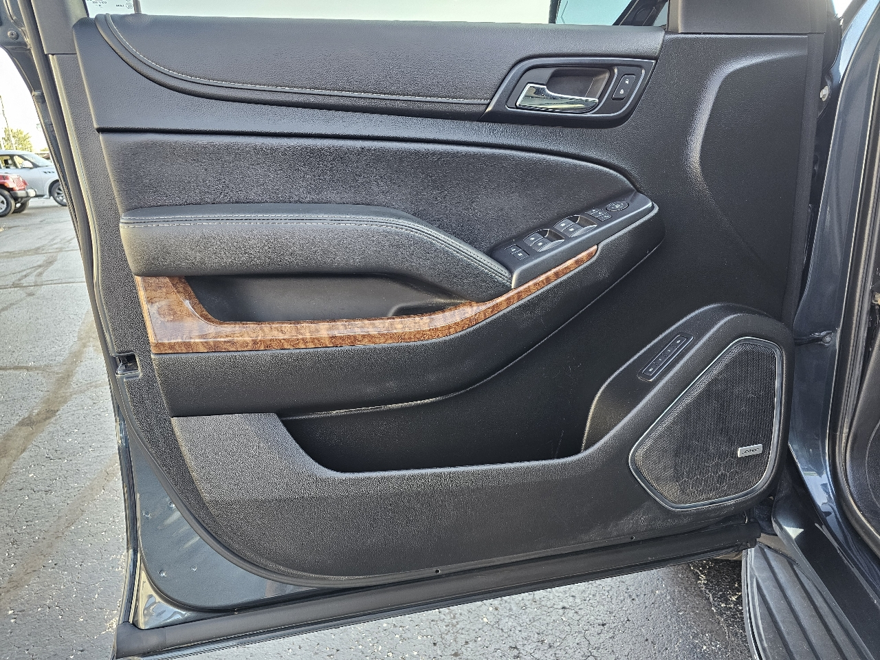 Chevrolet Suburban 4WD 4dr 1500 Premier 2019
