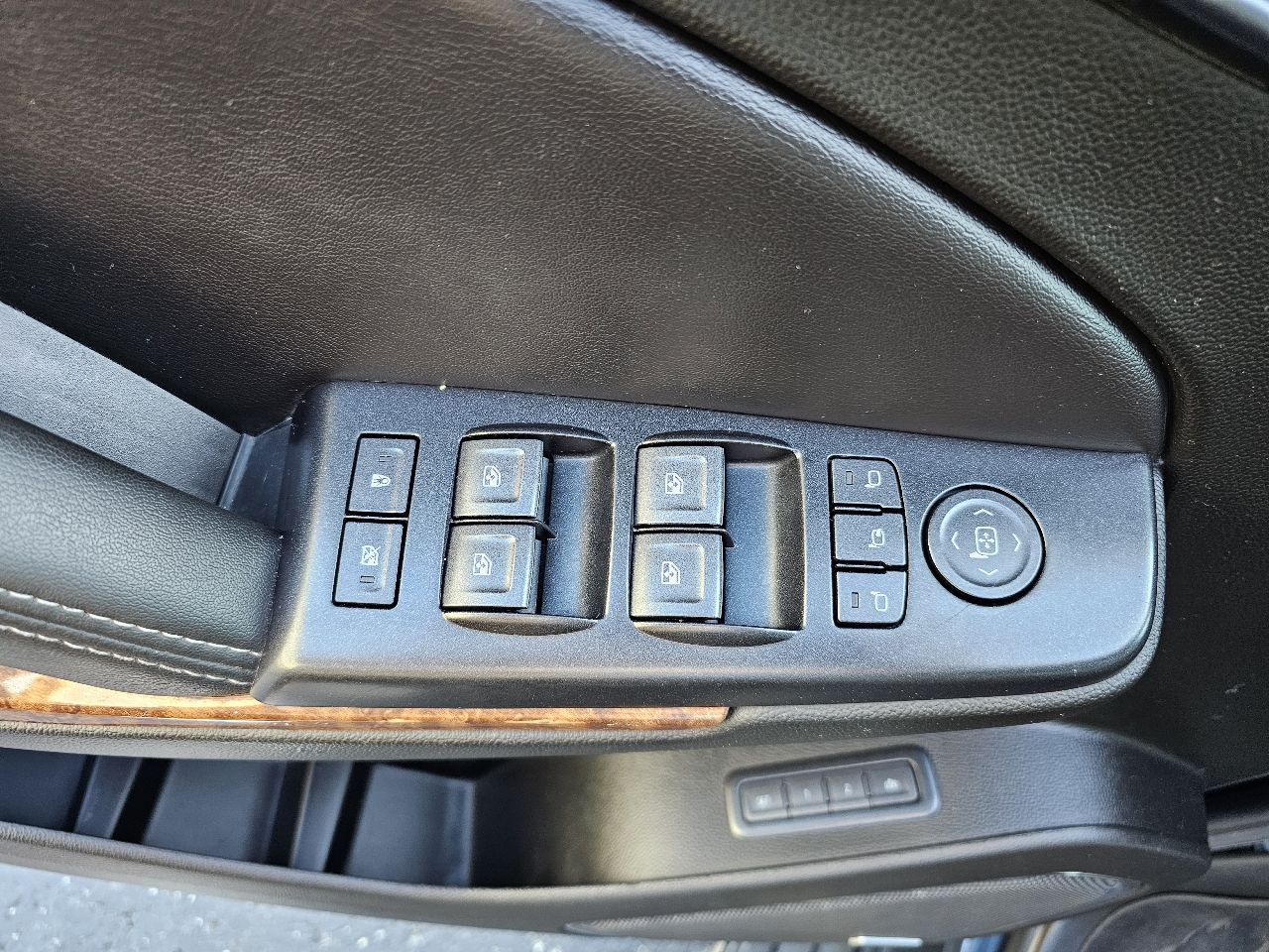 Chevrolet Suburban 4WD 4dr 1500 Premier 2019