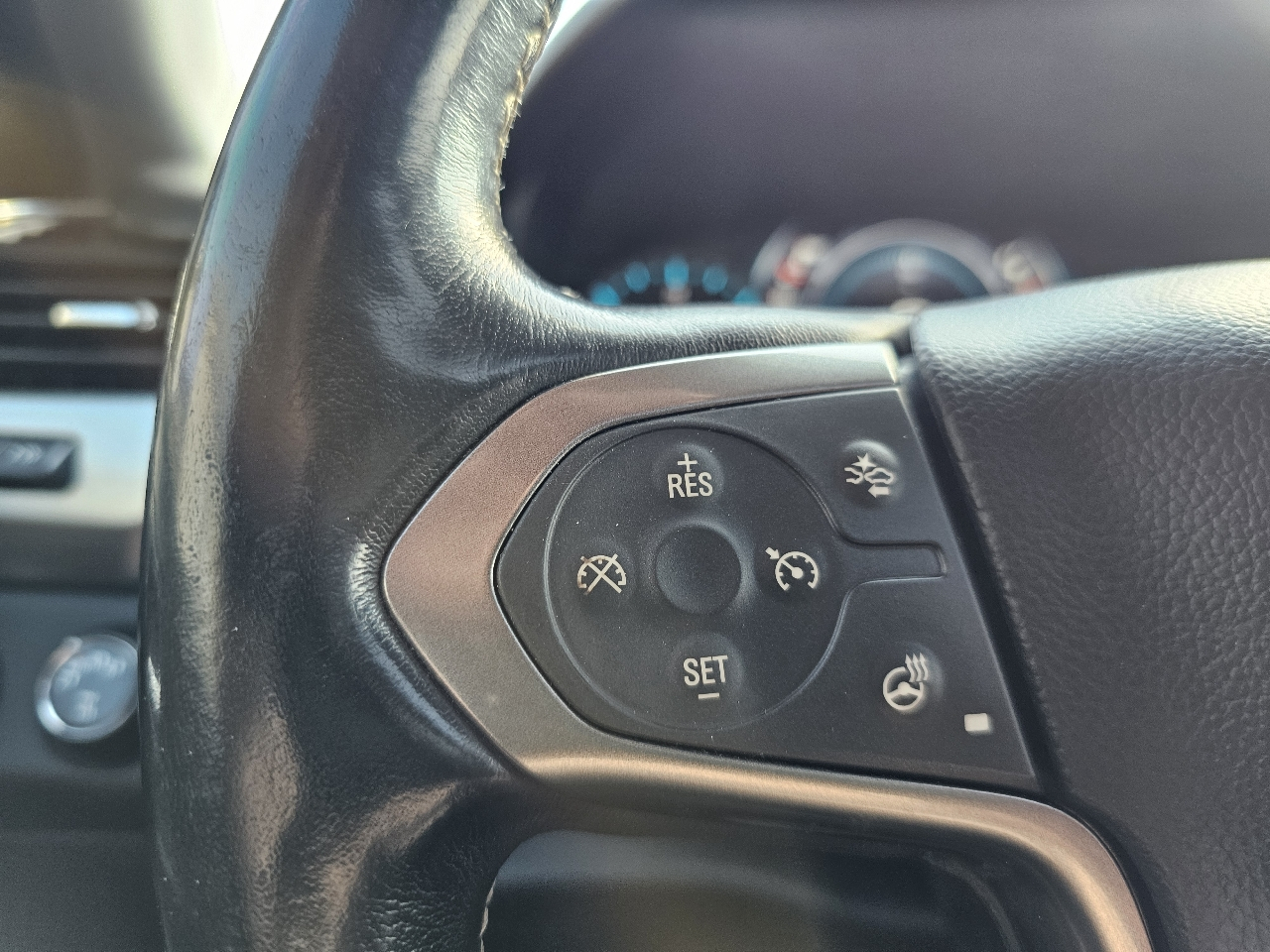 Chevrolet Suburban 4WD 4dr 1500 Premier 2019