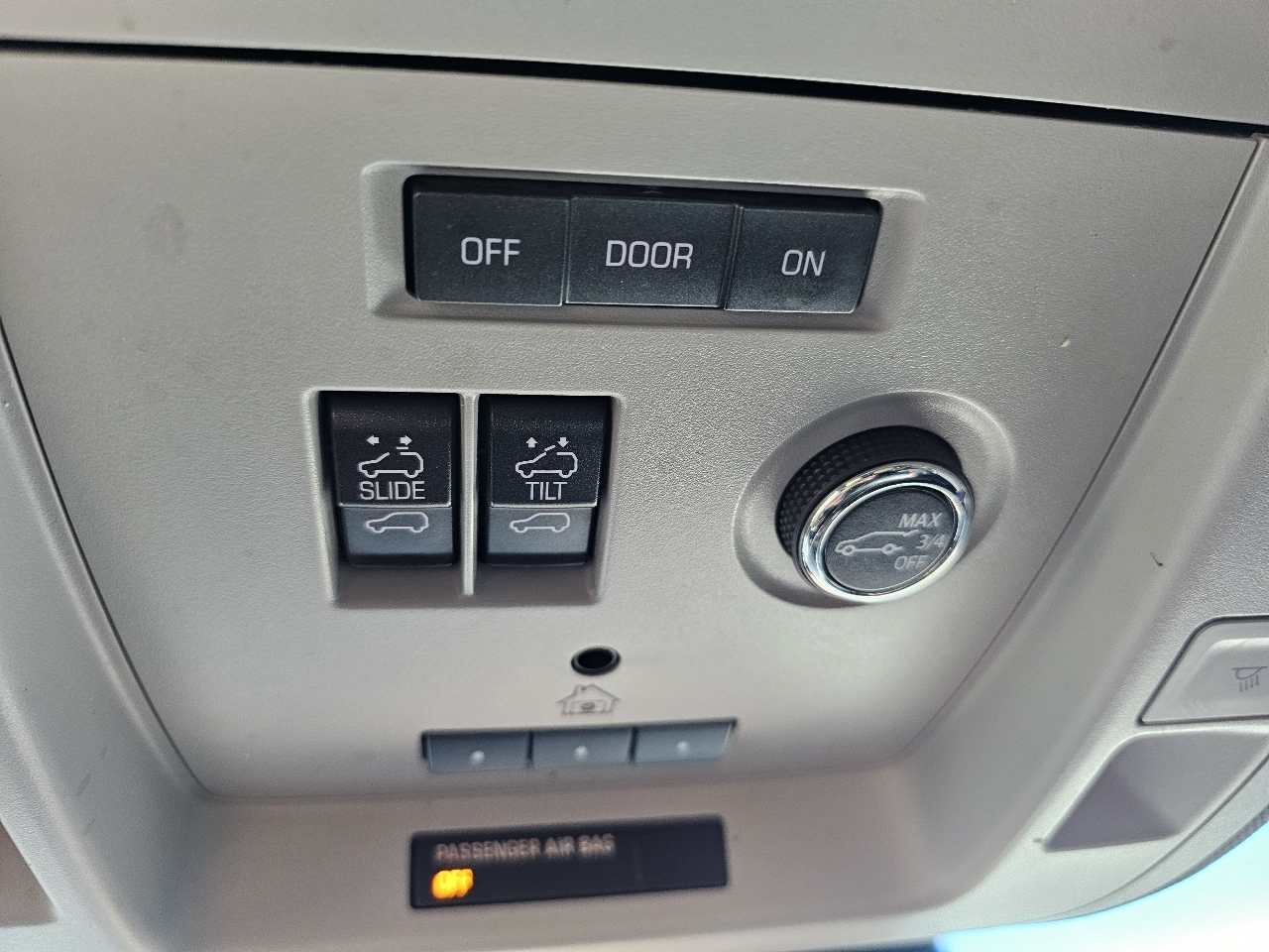 Chevrolet Suburban 4WD 4dr 1500 Premier 2019