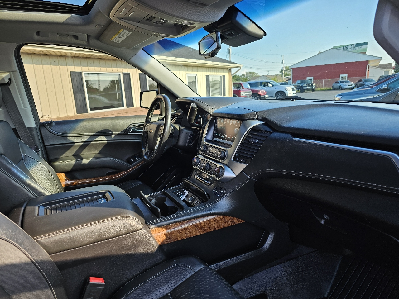 Chevrolet Suburban 4WD 4dr 1500 Premier 2019