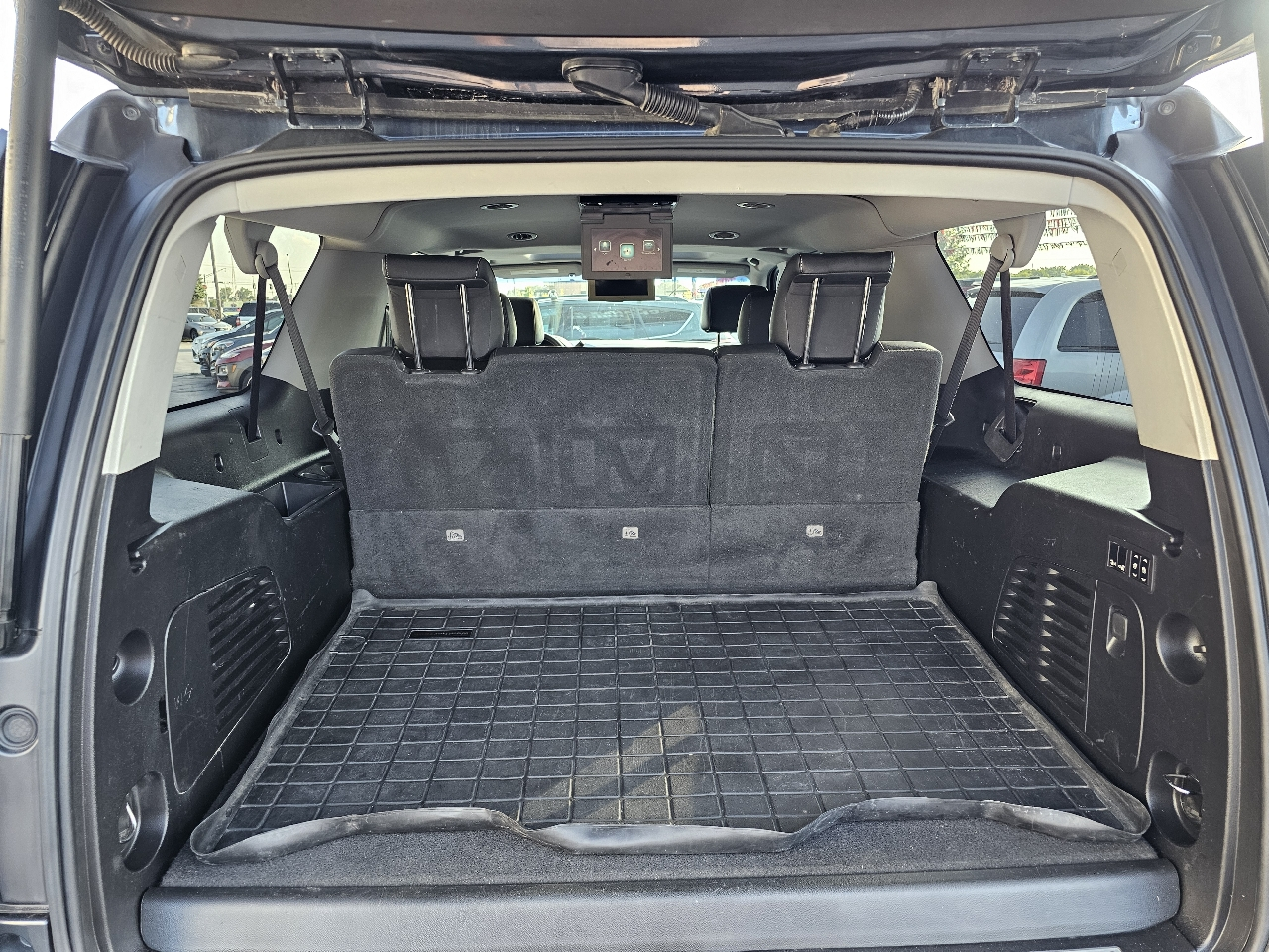 Chevrolet Suburban 4WD 4dr 1500 Premier 2019