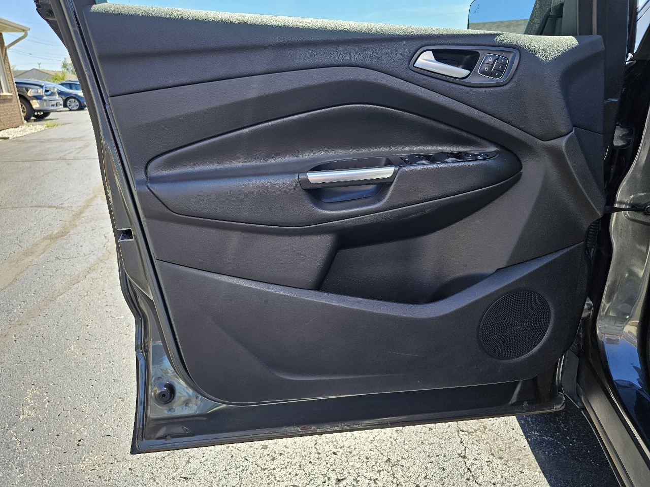 Ford Escape Titanium FWD 2017