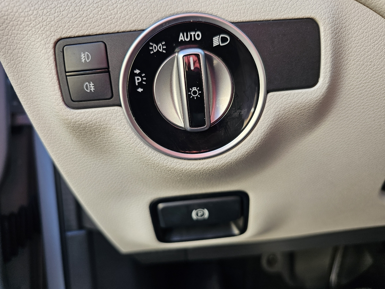 Mercedes-Benz GLA-Class 4MATIC 4dr GLA 250 2015