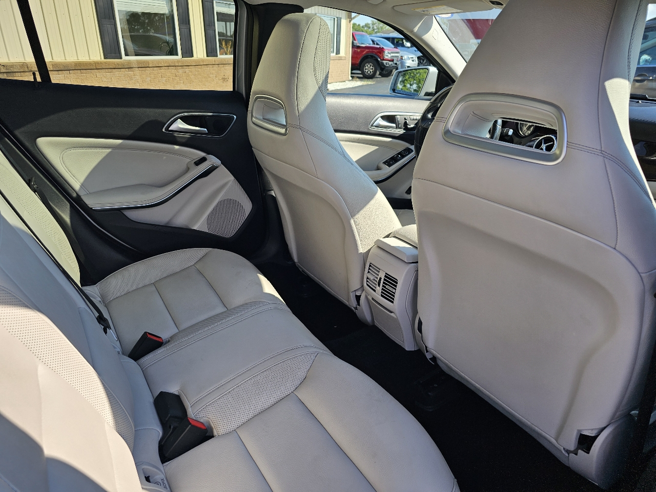 Mercedes-Benz GLA-Class 4MATIC 4dr GLA 250 2015