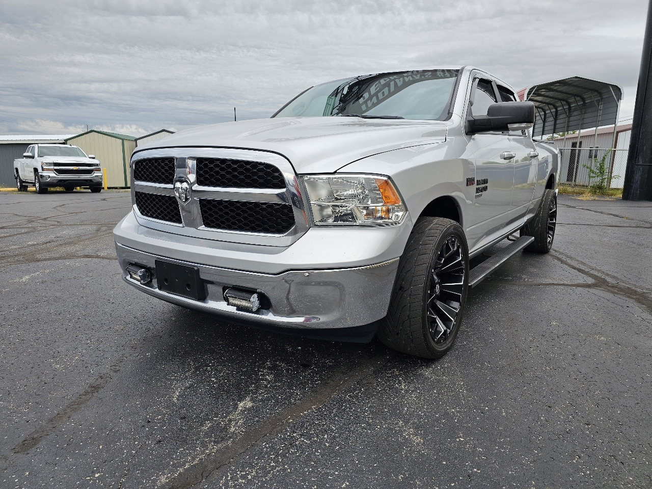 RAM 1500 Classic SLT 4x4 Crew Cab 6'4" Box 2019