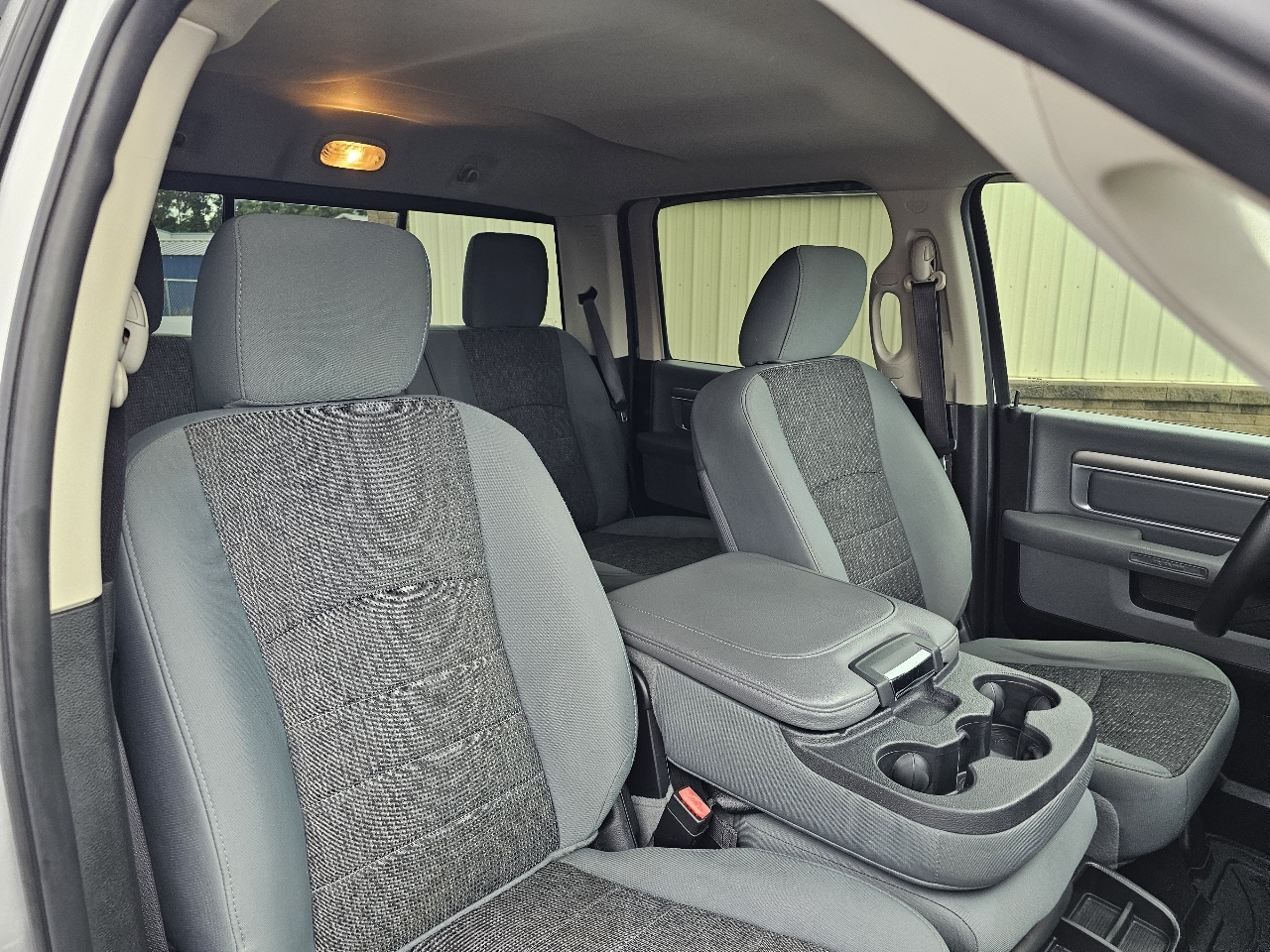RAM 1500 Classic SLT 4x4 Crew Cab 6'4" Box 2019