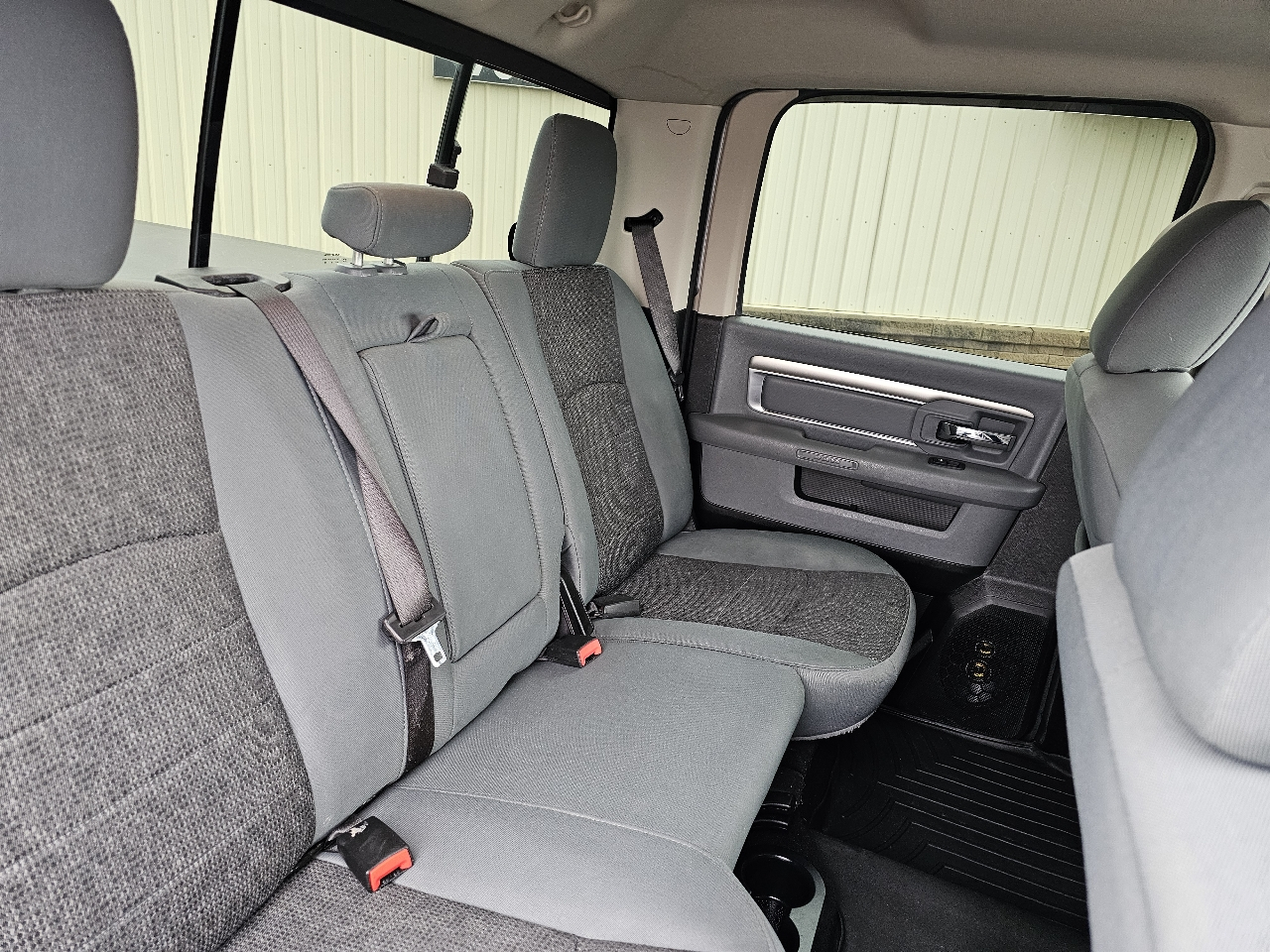 RAM 1500 Classic SLT 4x4 Crew Cab 6'4" Box 2019