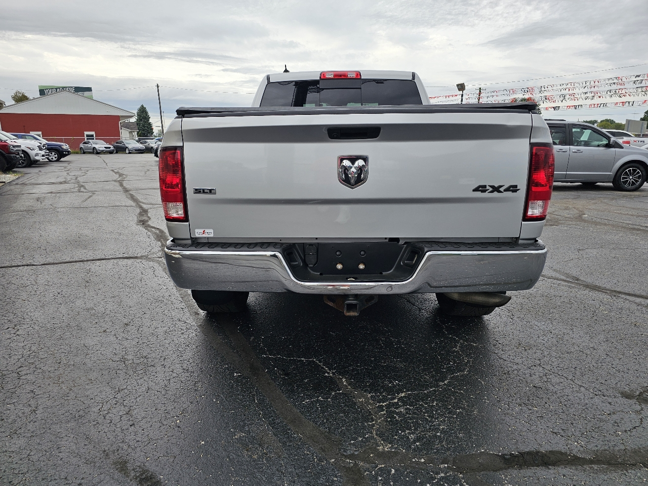 RAM 1500 Classic SLT 4x4 Crew Cab 6'4" Box 2019