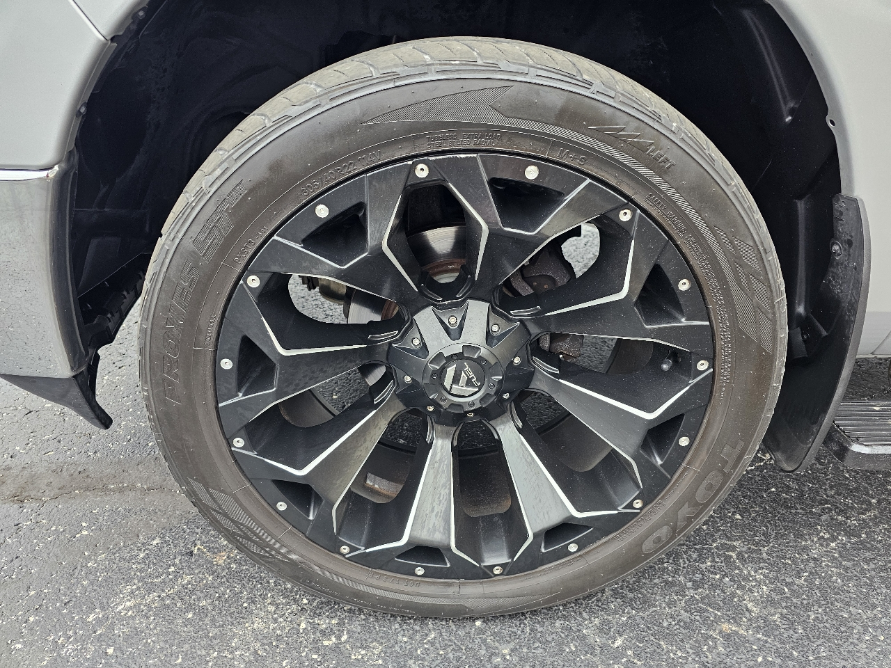 RAM 1500 Classic SLT 4x4 Crew Cab 6'4" Box 2019
