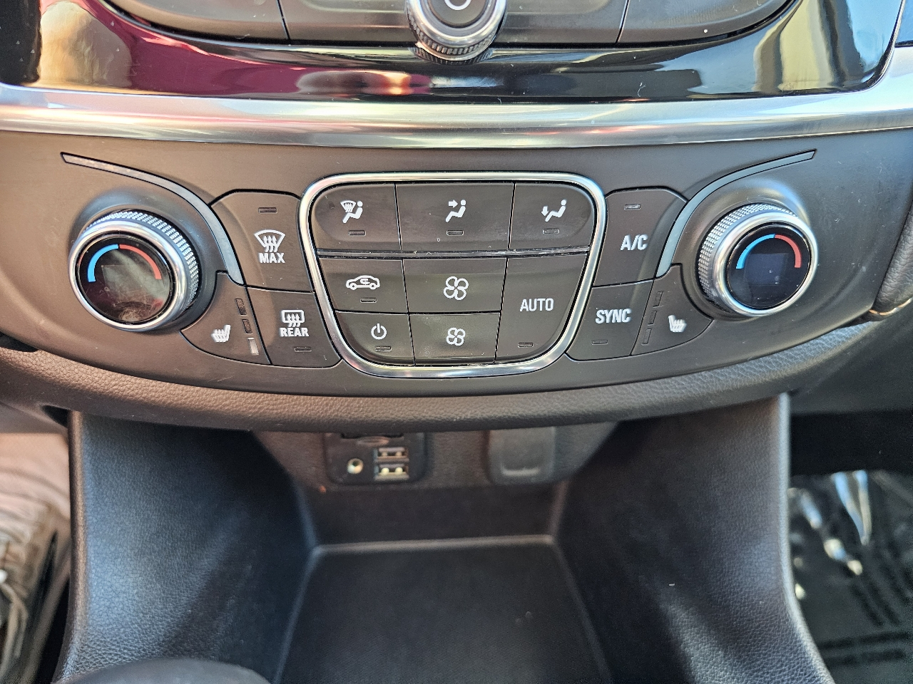 Chevrolet Traverse AWD 4dr RS 2021