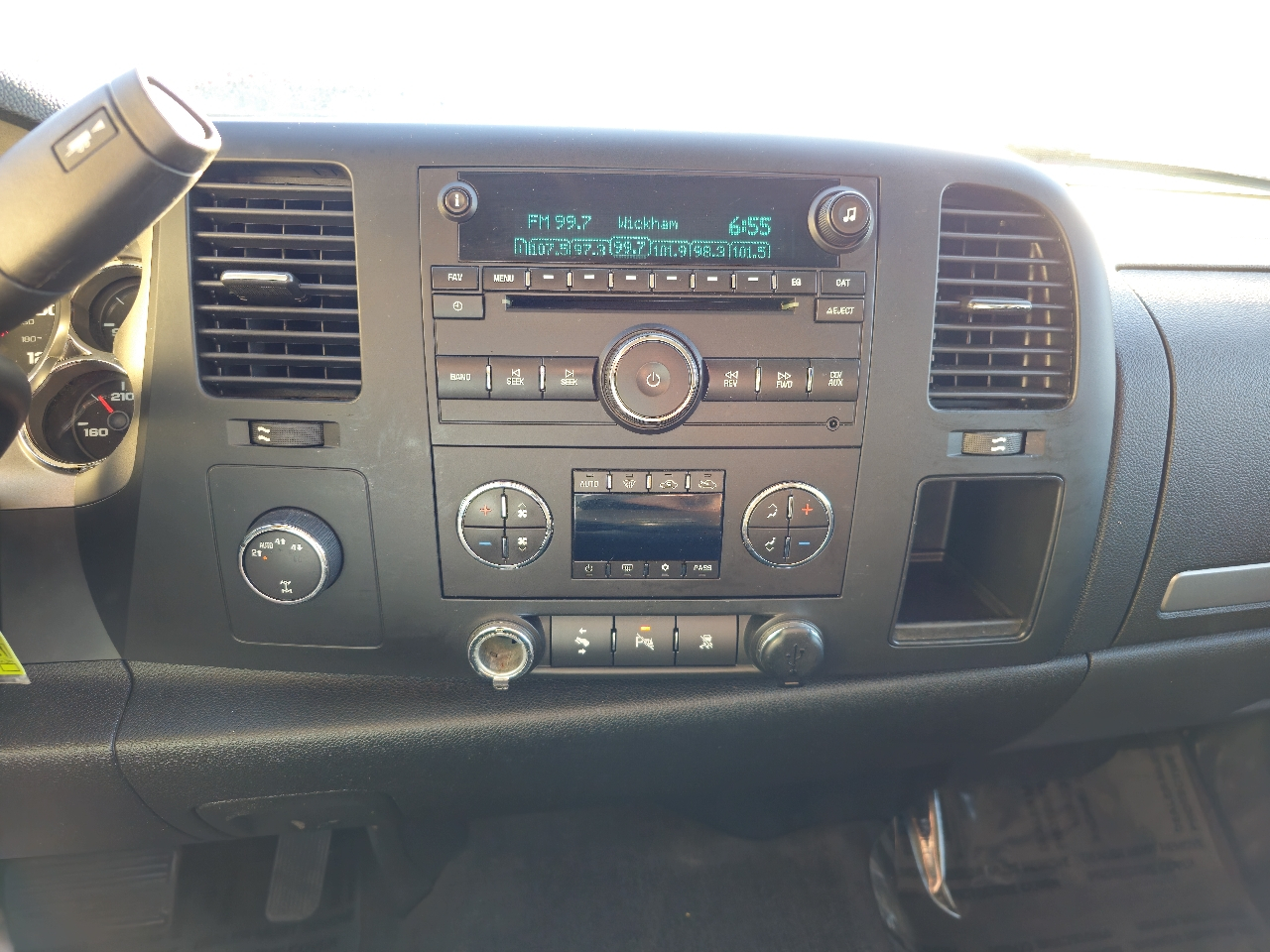 GMC Sierra 1500 4WD Crew Cab 143.5" SLE 2010