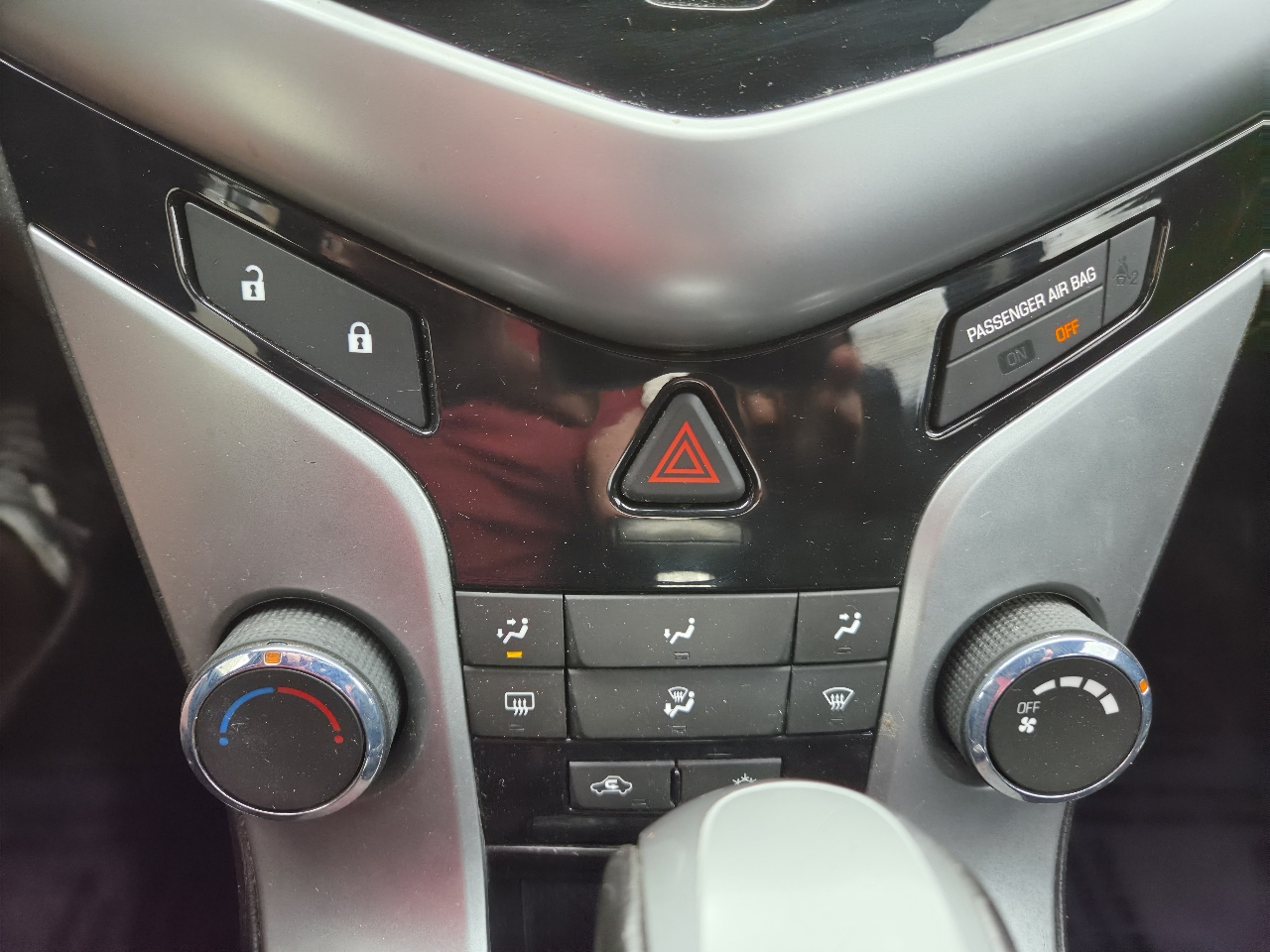 Chevrolet Cruze 4dr Sdn LT w/1LT 2012